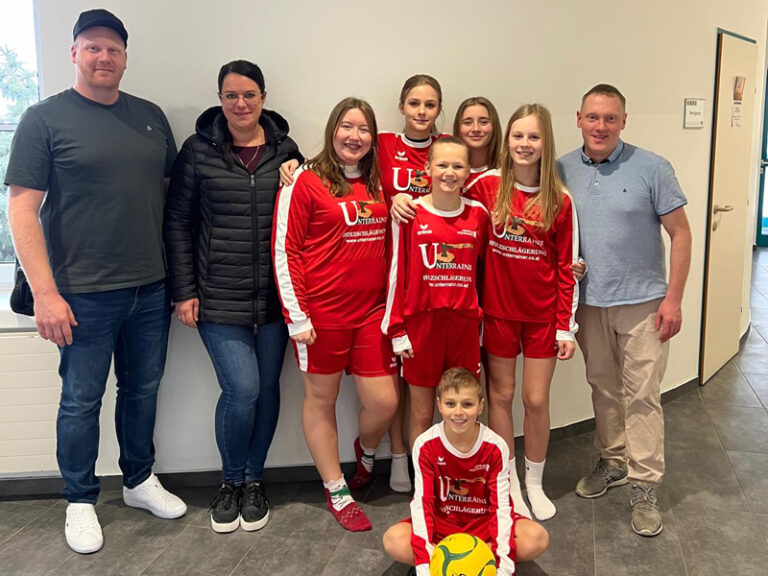 Höhnharts Faustballer sind Vizemeister